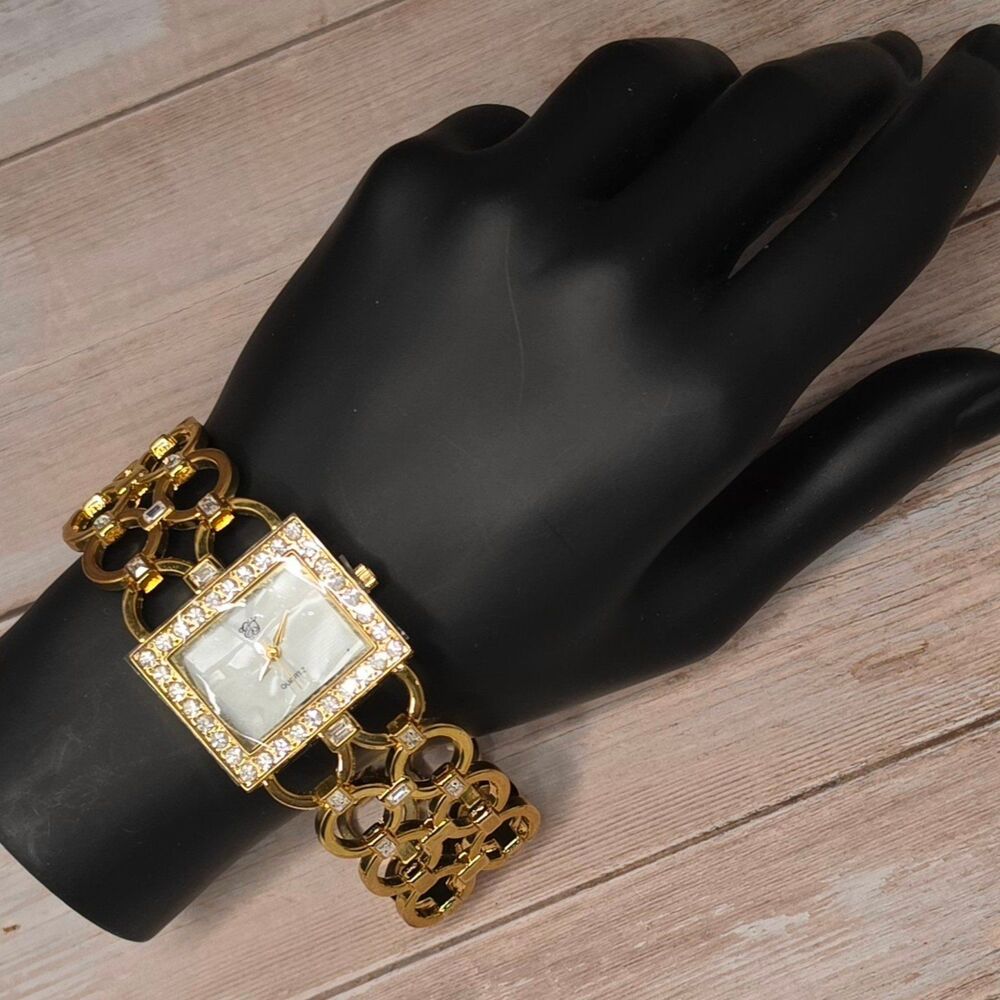 New! Elizabeth Taylor Women's Watch